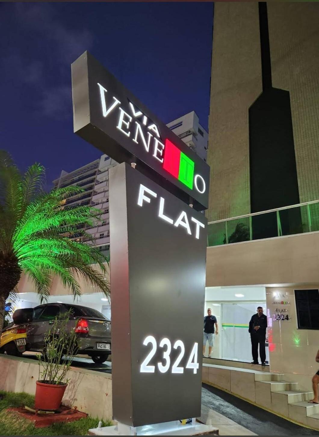 Via Venetto Feirinha *